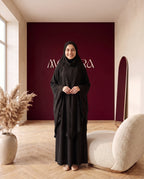 Abayah Zweiteiler in Schwarz - Khimar und Rock von vorne